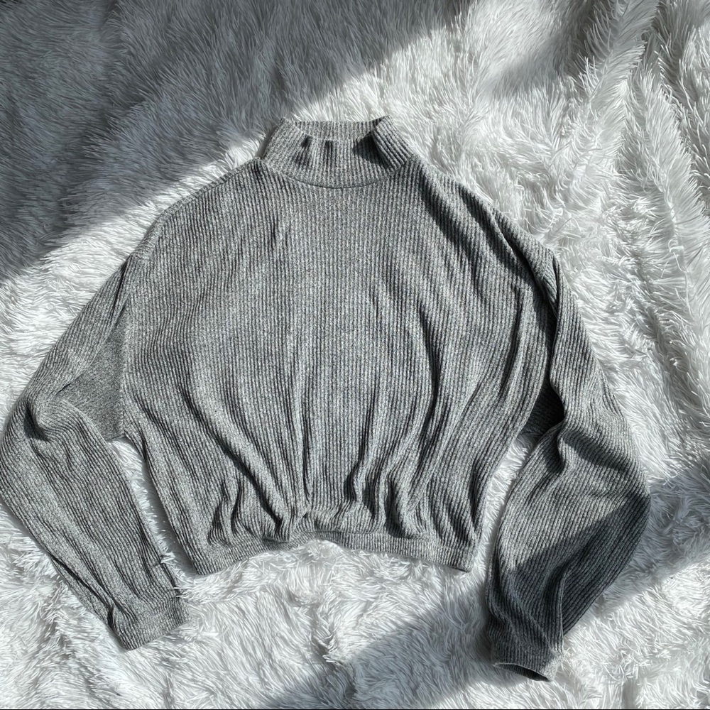 Cropped Mock Neck Shirt